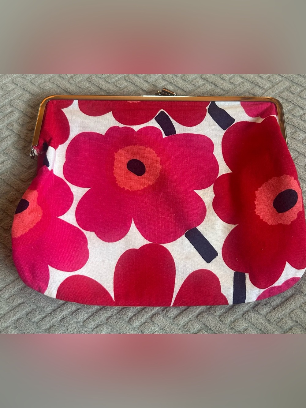 Marimekko makeup bag 
with Kiss-Lock Frame